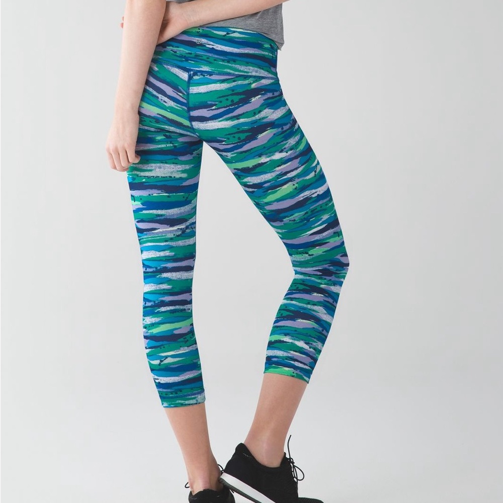 Lululemon Wunder Under Green Blue Crop In Seven Wonders Multi Leggings Size 12